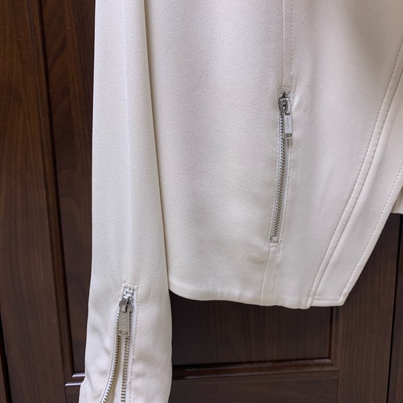 Babaton silk motto jkt size xs- white opal - Picture 3 of 5